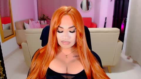 Snapshot of valentinaxqueen chatting on 01.25.25 online show from 01.25.25
