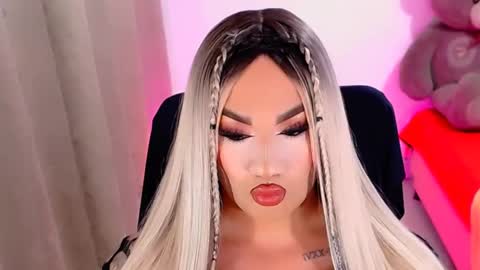 Snapshot of valentinaxqueen chatting on 02.28.25 online show from 02.28.25