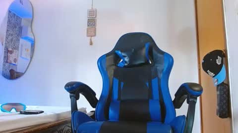 Mistery Guy online show from 10.28.25