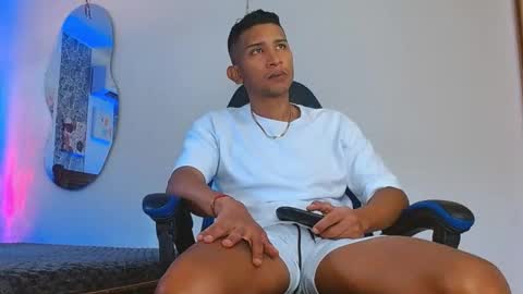 Mistery Guy online show from 11.07.25