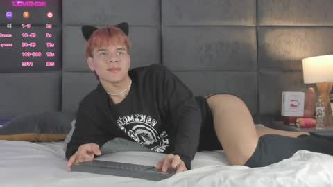 Snapshot of valentino_moon chatting on 12.12.24 valentino moon online show from 12.12.24