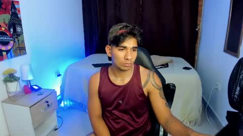 VALENTINO MOURA online show from 03.03.25