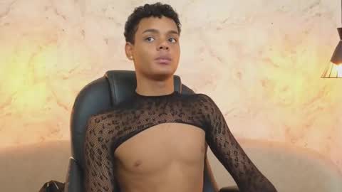 valentino_thompson online show from 09.20.25