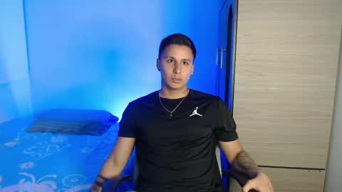 VALENTINO online show from 01.05.26