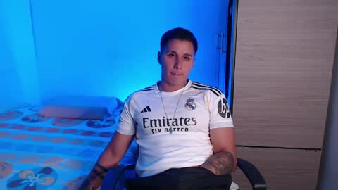 VALENTINO online show from 04.15.26