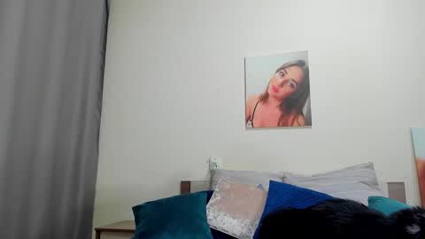 Kate online show from 12.22.25