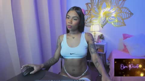 Snapshot of valeperez24 chatting on 09.20.25 Valery And Daniel online show from 09.20.25