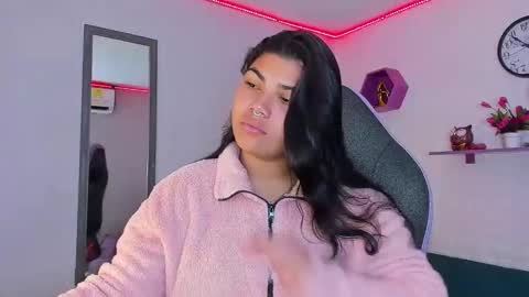 valeri_harpers4 online show from 10.03.25