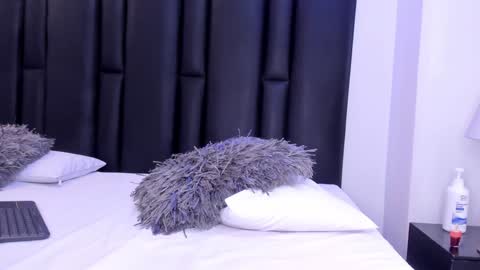 valeri_tafur online show from 12.14.24