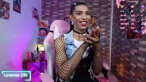 ...VALERIA DIR... online show from 09.13.25