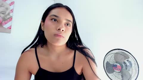Snapshot of valeria_miller69 chatting on 04.30.26 valeria_miller69 online show from 04.30.26
