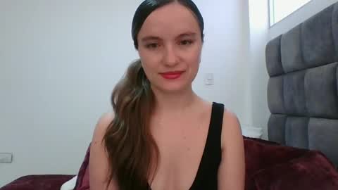 valeriafrannco online show from 01.10.25