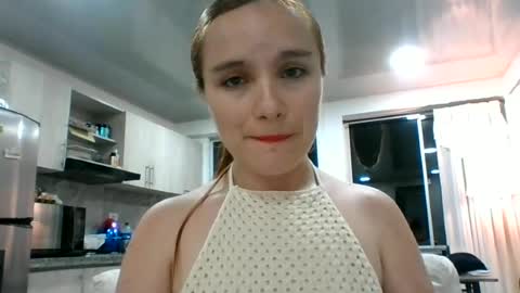 Snapshot of valeriafrannco chatting on 06.19.26 valeriafrannco online show from 06.19.26