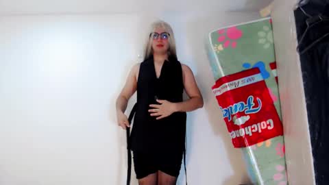 valeriagill_ online show from 09.18.25
