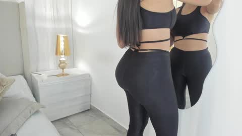 Snapshot of valeriah_ chatting on 01.04.25 Valeria online show from 01.04.25