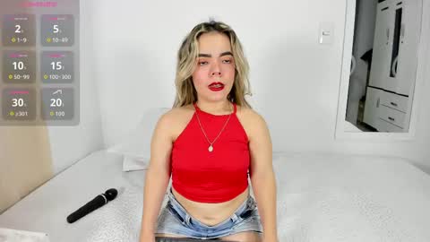 Snapshot of valerialoren chatting on 11.02.25 valerialoren online show from 11.02.25