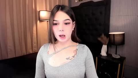 Valeria online show from 10.16.25