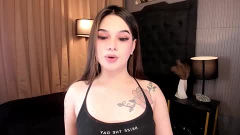 Valeria online show from 10.21.25