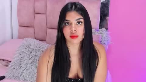 Snapshot of valeriaruiz_1 chatting on 09.10.25 Valeria online show from 09.10.25