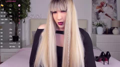 Snapshot of valeriasecret chatting on 02.21.25 Valeria online show from 02.21.25