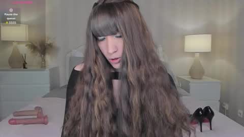 Valeria online show from 10.18.25