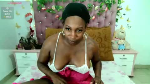 Snapshot of valeriatsx chatting on 02.11.25 La valerie26 online show from 02.11.25