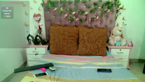 Snapshot of valeriatsx chatting on 03.11.25 La valerie26 online show from 03.11.25