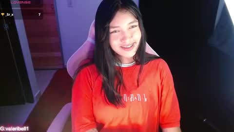 Snapshot of valeribell1 chatting on 12.29.24 Valeri online show from 12.29.24