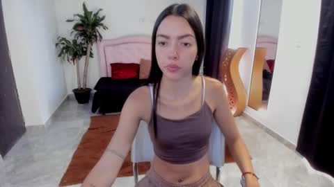 Valerie fox online show from 12.03.25