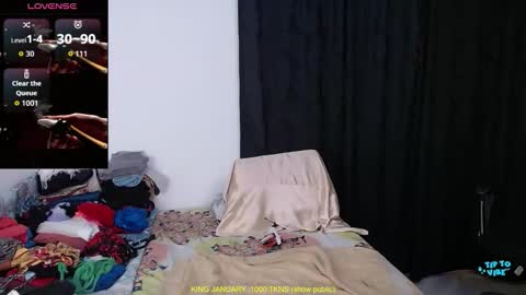 Snapshot of valerie_smile chatting on 01.15.26 Valerie online show from 01.15.26