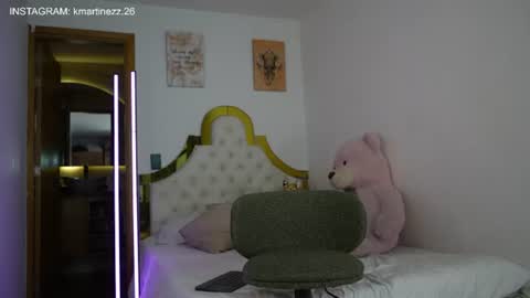 valeriecollinss_ online show from 06.17.26