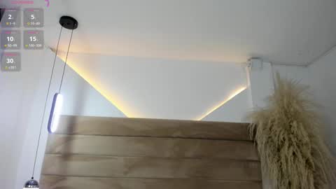 Snapshot of valeriediazx chatting on 12.05.24 valeri online show from 12.05.24