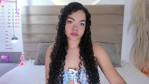 Snapshot of valeriediazx chatting on 02.08.25 valeri online show from 02.08.25