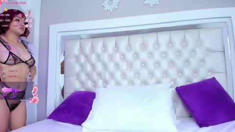 Snapshot of valeriediazx chatting on 03.01.25 valeri online show from 03.01.25