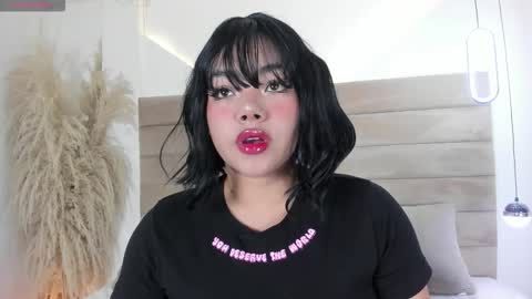 Snapshot of valeriediazx chatting on 10.10.25 valeri online show from 10.10.25