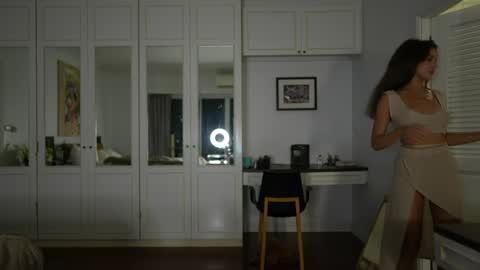 Snapshot of valerieh chatting on 10.16.25 Valerie online show from 10.16.25