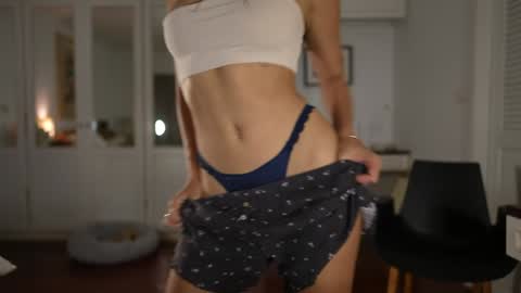 Snapshot of valerieh chatting on 10.29.25 Valerie online show from 10.29.25