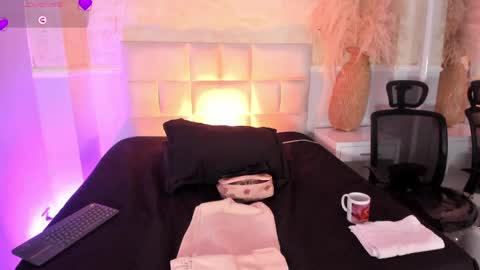 valeriekhaleesi online show from 04.15.26