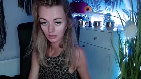 Snapshot of valerieluvsugar chatting on 12.03.24 Valerie online show from 12.03.24