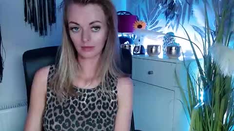 Snapshot of valerieluvsugar chatting on 12.03.24 Valerie online show from 12.03.24