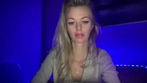 Valerie  online show from 11.26.25