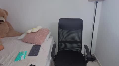 Juli C online show from 10.24.25