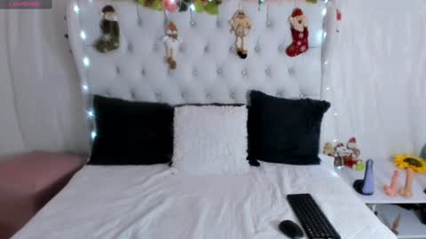 valeria111111 online show from 12.30.24