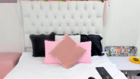 valeria111111 online show from 01.18.25