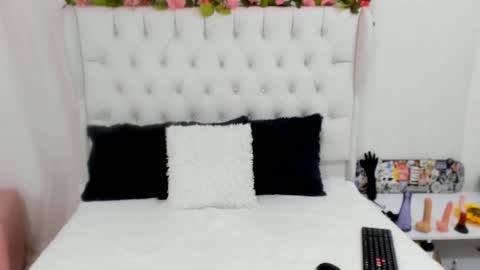 valeria111111 online show from 01.25.25