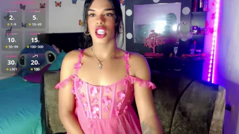 Snapshot of valerin_foxts chatting on 01.05.25 valerin_foxts online show from 01.05.25