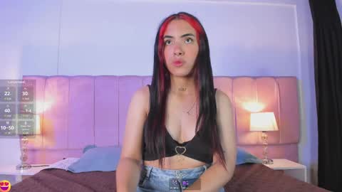 Snapshot of valery__gv chatting on 10.21.25 valery__gv online show from 10.21.25