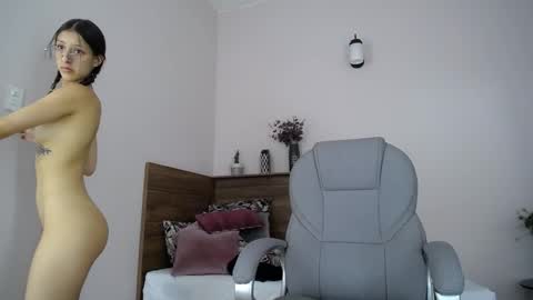 Snapshot of valery_aranch1 chatting on 10.24.25 valery aranch1 online show from 10.24.25