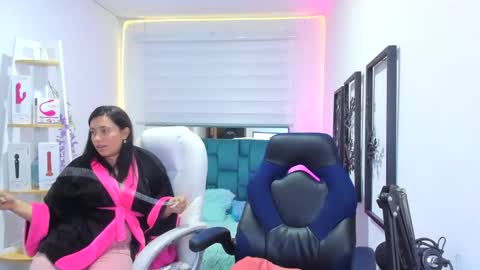 valery_bonnet1 online show from 10.20.25