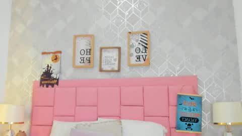 Valery  online show from 10.31.25